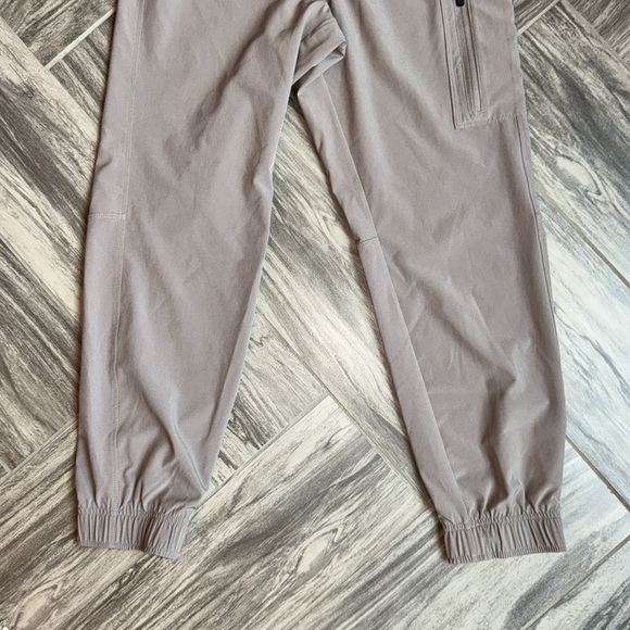 Boys DSG khaki cargo joggers. Lightweight. Size M. - Picture 2 of 7